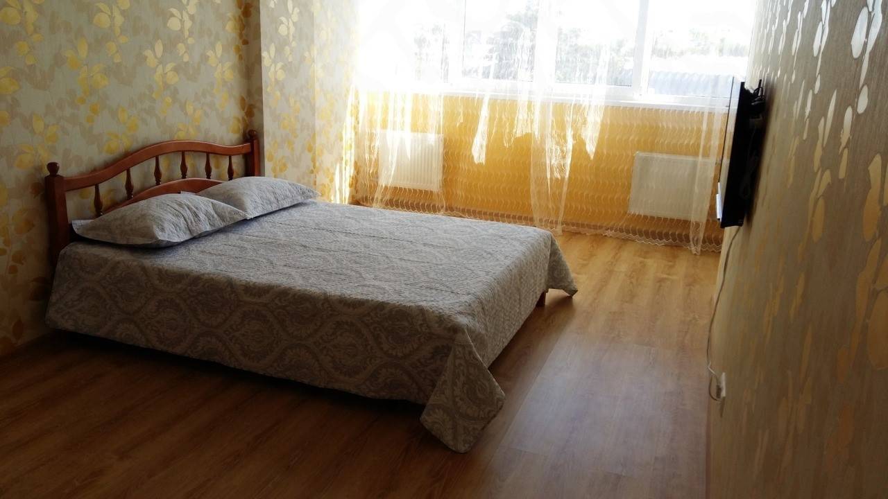 Как правильно поставить кровать в спальне: правила фен шуй и эргономики