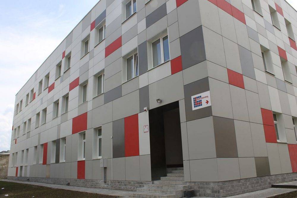 Фиброцементные панели: их особенности, характеристика и правила монтажа