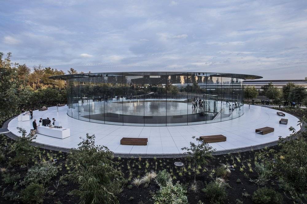 Apple Park: обзор самого минималистичного офиса в мире