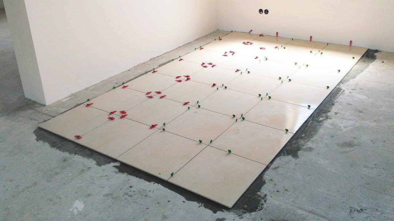 10 частых ошибок при укладке плитки на пол и на стену