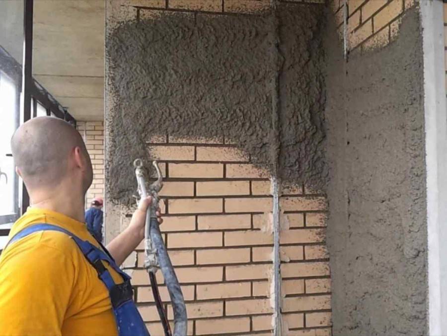 Как оштукатурить деревянную поверхность: особенности проведения работ